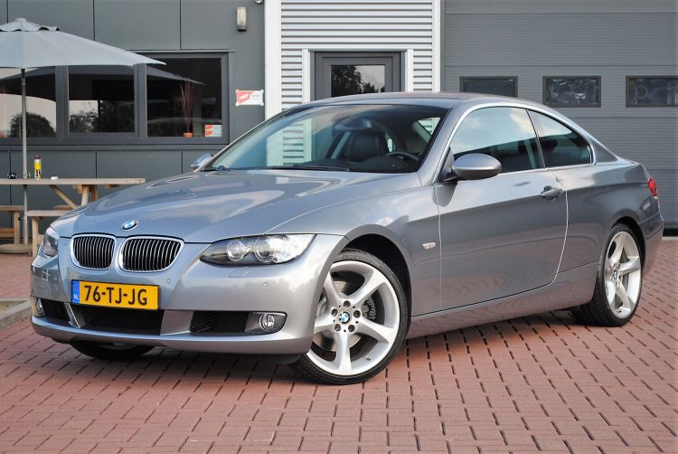 Terug kijken Meetbaar Uitbreiden Van der Bij Auto's Veenwouden - BMW 325i Coupe